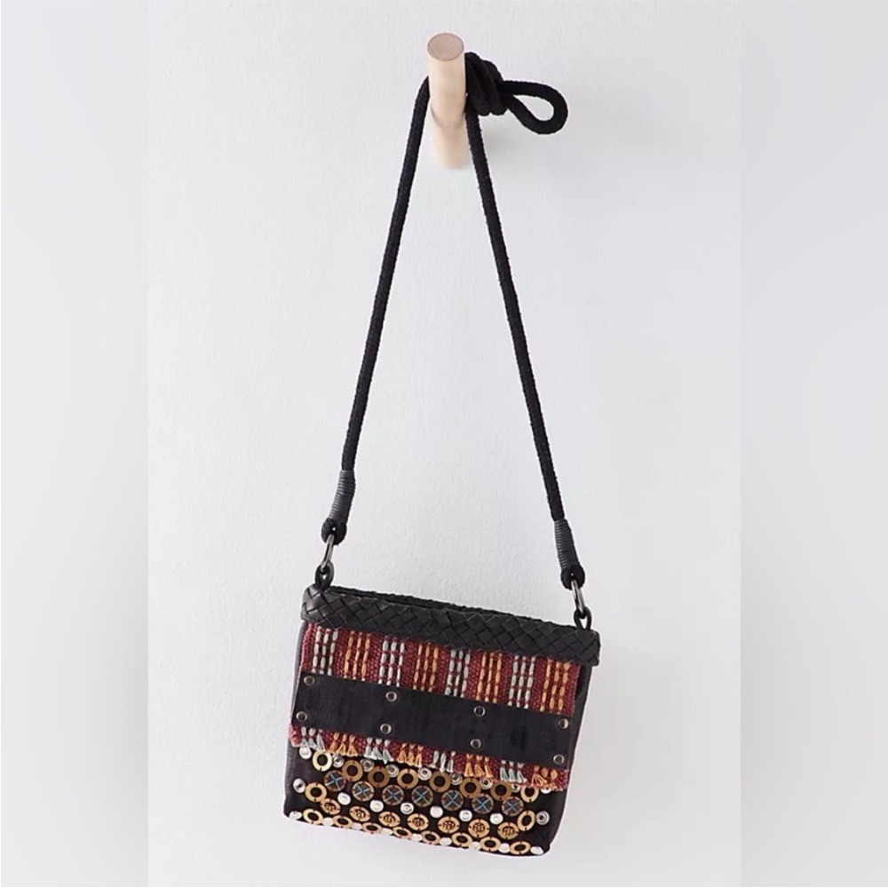 NWT - Free People Bina Embellished Crossbody |BLACK | 7”x8” | 19 “strap drop - Picture 2 of 8